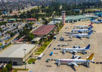 Adana Şakirpaşa Havalimanı’nın kapatılmayacak