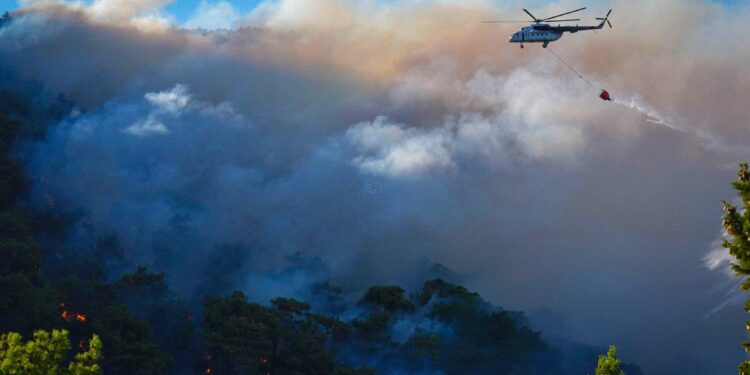 İzmir, Manisa ve Aydın’da yangınlar sürüyor