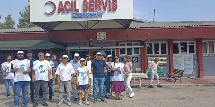 Sağlıkçılardan ücret tepkisi