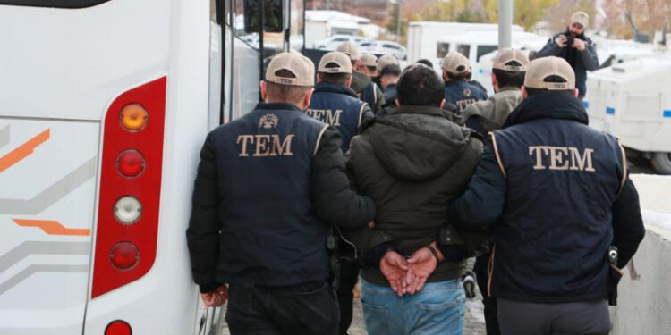 Osmaniye’de ‘örgütsel halaya’ tutuklama