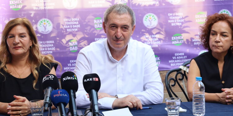 TUNCER BAKIRHAN: YEREL BASINI DESTEKLEYECEĞİZ