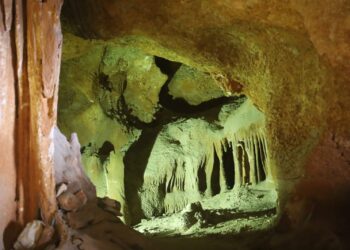 CENNETTEN BİR KÖŞE: TAŞKUYU MAĞARASI