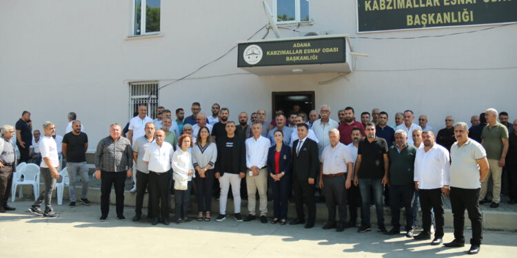 Hatimoğulları Adana Hal Esnafının sorunlarını dinledi