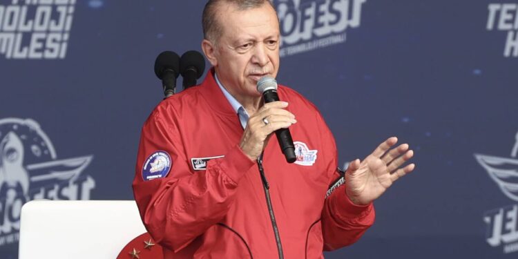 Erdoğan: Coğrafyamızın yeni bir Sykes-Picot taksimiyle tekrar lime lime edilmesine göz yummayacağız