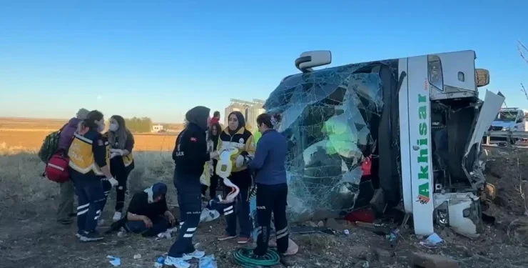 Aksaray’da yolcu otobüsü devrildi: Altı ölü, 34 yaralı