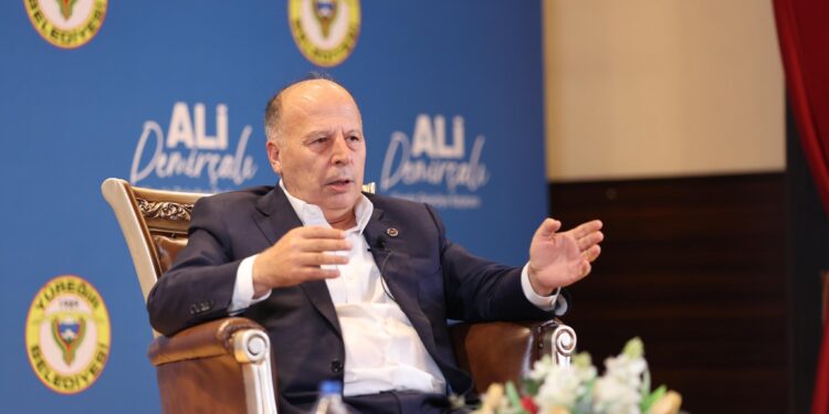 CHP’li başkana ‘rüşvet verme’ davası