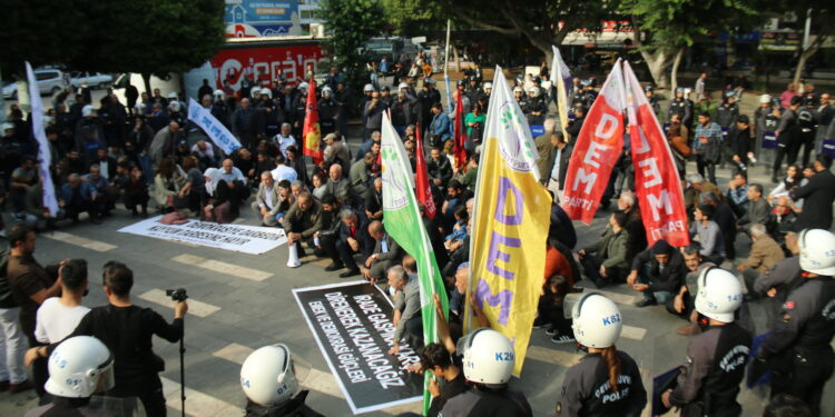 ADANA KAYYUM PROTESTOSU
