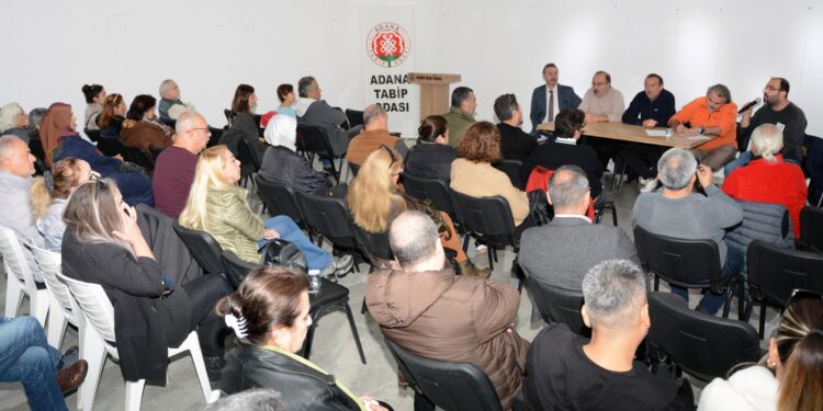 HEKİMLER SERBEST KÜRSÜ’DE DERTLERİNİ ANLATTI