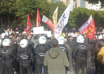 ADANA’DA KAYYUM PROTESTOSU