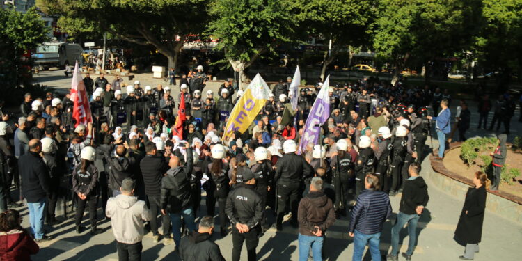 Adana ve Mersin’de Suriye gerginliği