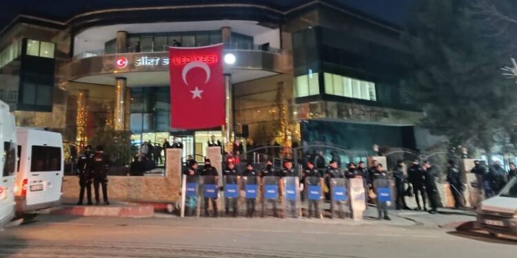 SİİRT BELEDİYESİ’NE KAYYUM ATANDI