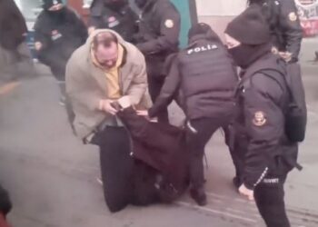 Furkan Hareketi mensupları, polis tarafından darp edilerek gözaltına alındı