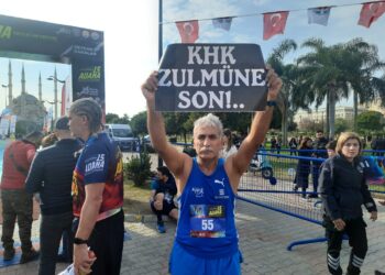 Adana 5 Ocak Maratonu’nda KHK Protestosu