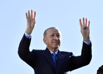 Erdoğan: Bu millet AK Parti’ye bugüne kadar kırmızı kart göstermedi