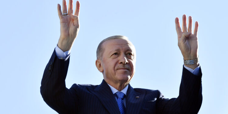 Erdoğan: Bu millet AK Parti’ye bugüne kadar kırmızı kart göstermedi