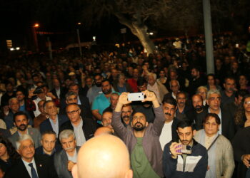 AKKAPI’DA BİNLERCE KİŞİ ALEVİ KATLİAMINI PROTESTO ETTİ