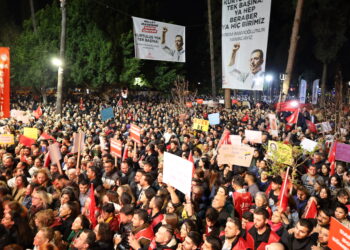 ADANA’DA İMAMOĞLU TEPKİSİ