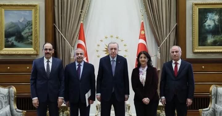 Halkın Ortak Vicdanı, Barışın Sesi ve Mizahın Direnişi: Sırrı Süreyya Önder