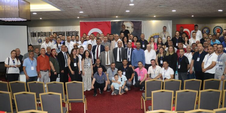 Tez Koop-İş ‘Mustafa Oğuz’la yola devam dedi